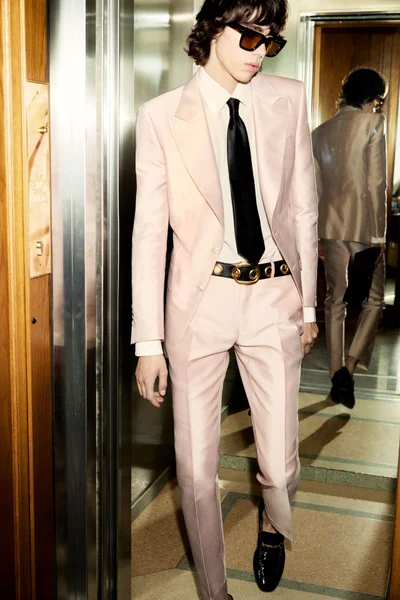 Look 11